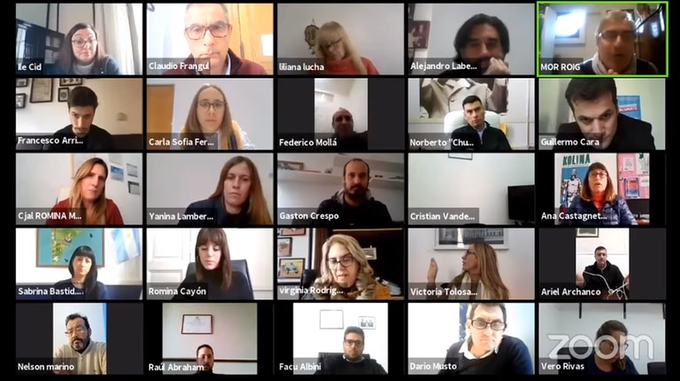 A lo Marcelo Orrego, Tolosa Paz protagonizó un “incidente” en plena sesión virtual A lo Marcelo Orrego, Tolosa Paz protagonizó un “incidente” en plena sesión virtual