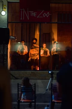 De la vidriera a la pantalla