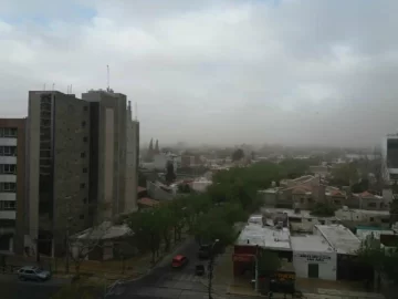 Impresionante ventarrón atraviesa el Gran San Juan Impresionante ventarrón atraviesa el Gran San Juan