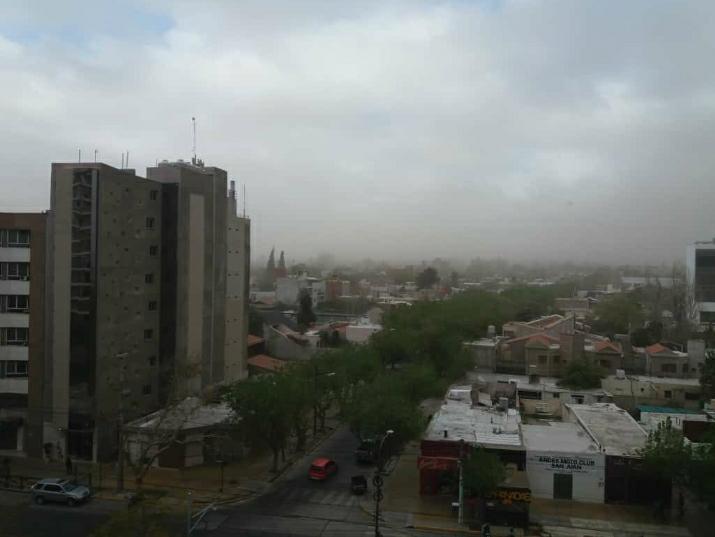 Impresionante ventarrón atraviesa el Gran San Juan Impresionante ventarrón atraviesa el Gran San Juan