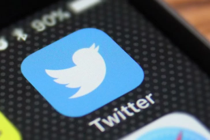 Twitter permite elegir quién puede responder los mensajes