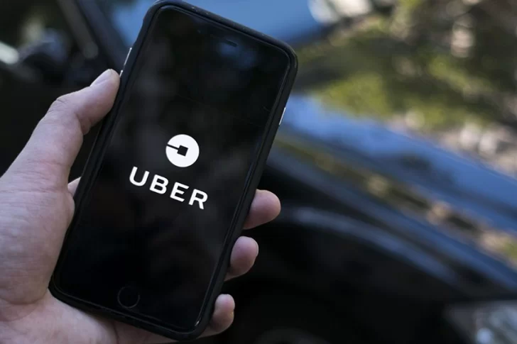 Uber debe pagar $358 millones a la AFIP en tributos y cargas sociales