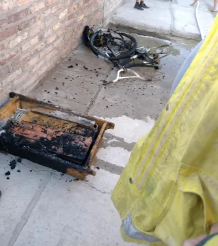 Pérdidas en una casa por un incendio causado por la travesura de un menor Pérdidas en una casa por un incendio causado por la travesura de un menor