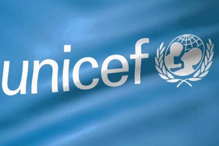Según Unicef, Argentina terminará el año con un 63% de niños pobres