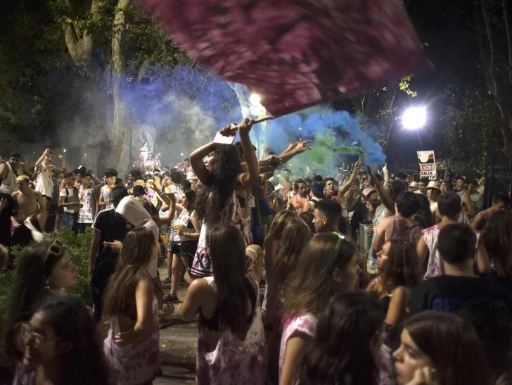 Celebraban el UPD en una finca: había un adulto y 49 adolescentes Celebraban el UPD en una finca: había un adulto y 49 adolescentes