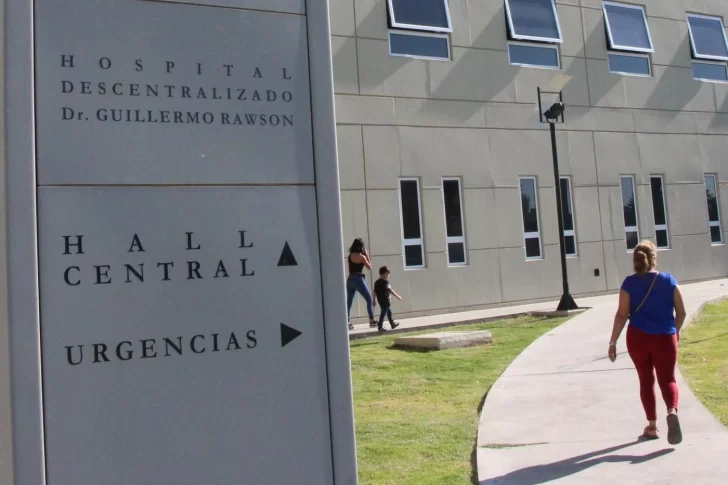 Un perro atacó a un nene y le lastimó los testículos