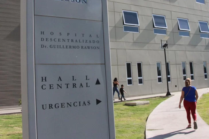 Circulaba en bicicleta, lo embistió un auto y el saldo fue una importante fractura