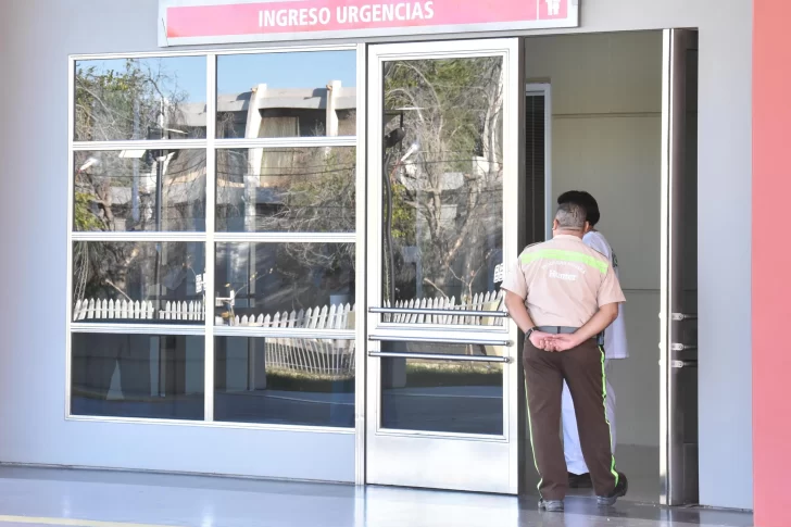 El pasajero de un micro terminó con el fémur fracturado tras salir despedido de su asiento