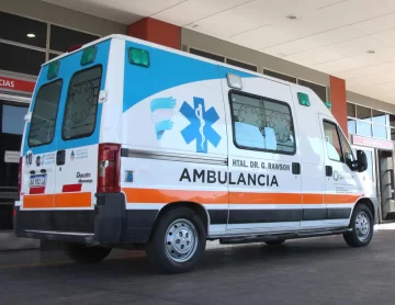 Una nena sufrió un fuerte golpe en la cabeza al caer de la moto en que viajaba Una nena sufrió un fuerte golpe en la cabeza al caer de la moto en que viajaba