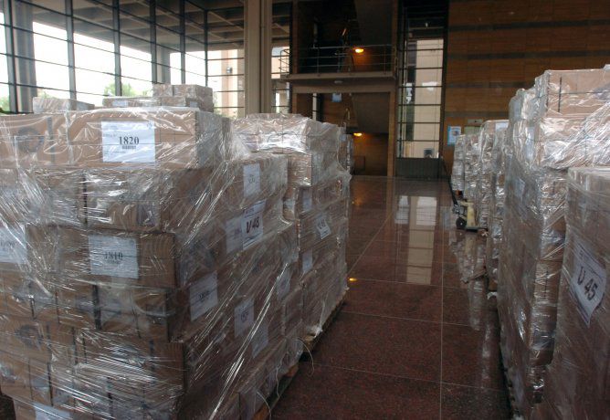 Comenzó el reparto de más de 100.000 urnas en todo el país Comenzó el reparto de más de 100.000 urnas en todo el país