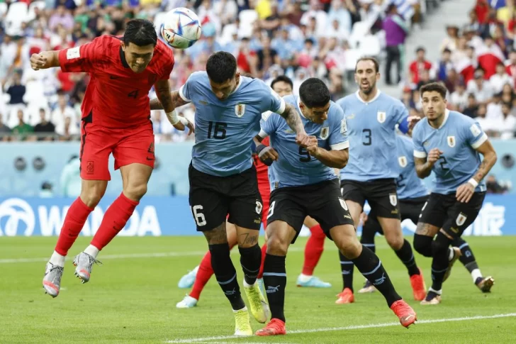 Uruguay lo intentó pero no pudo quebrar el cero ante Corea del Sur