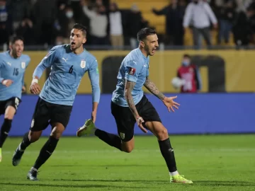 Uruguay se impuso con un gol en tiempo adicionado a Ecuador