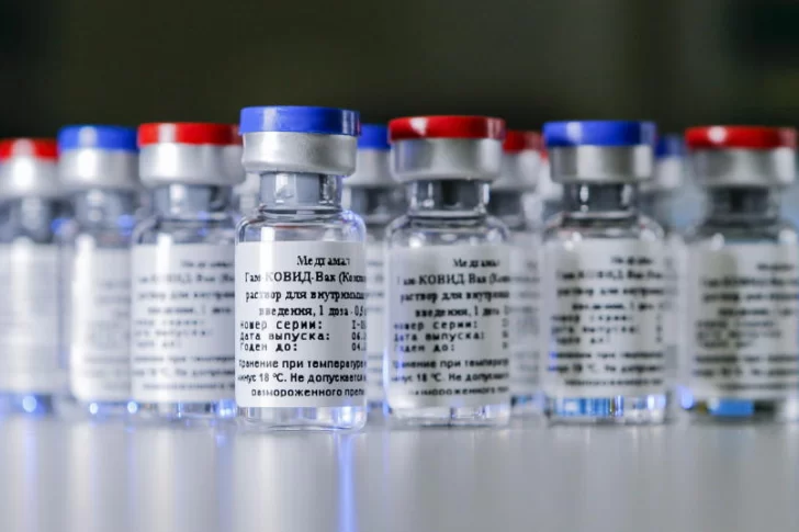 Rusia anunció que ya produjo la primera partida de su vacuna