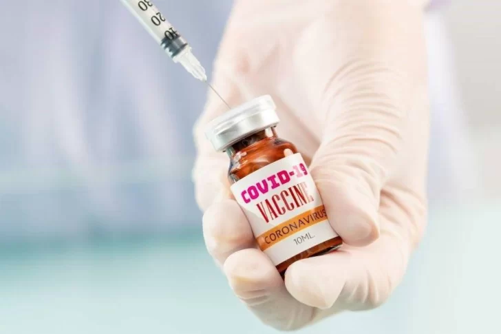La vacuna de Oxford estará disponible en Argentina para el próximo abril