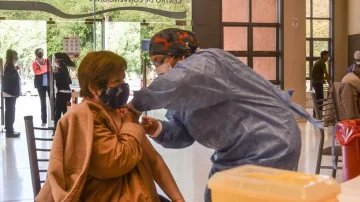 Buscan cinco mil voluntarios para probar una nueva vacuna contra el coronavirus