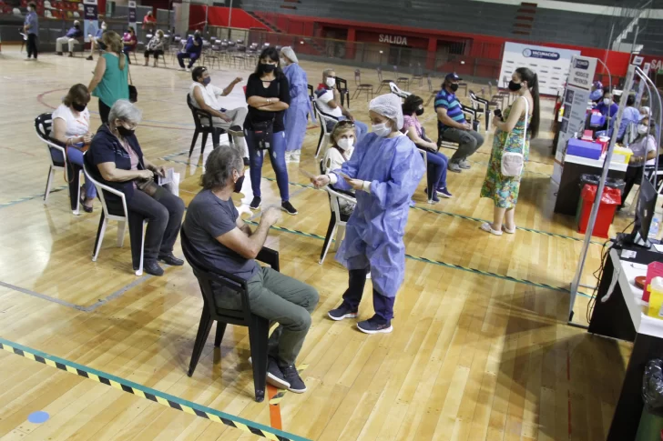 Buscan cinco mil voluntarios para probar una nueva vacuna contra el coronavirus