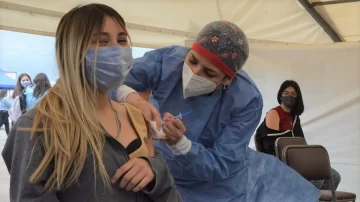 Este Viernes Santo no hay vacunación ni hisopados Covid: cuándo y cómo continúan