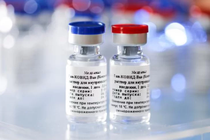 Rusia anunció que su vacuna contra el coronavirus tiene eficacia de más del 95 %