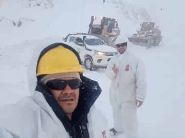 Postales de Veladero bajo la nieve