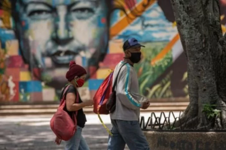 Venezuela renueva su cuarentena “radical” para frenar los contagios de coronavirus