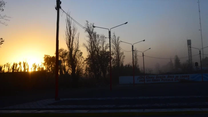 El SMN anuncia la llegada de fuerte viento para esta noche