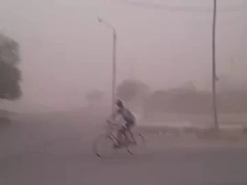 El Zonda hizo que la temperatura suba más de 15 grados en dos horas El Zonda hizo que la temperatura suba más de 15 grados en dos horas