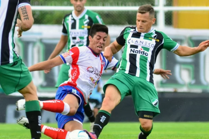 Peñarol cerró el año con una derrota: cayó 2-0 frente a Villa Mitre