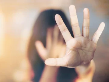 Tiene una perimetral, quiso llevarse a su hija, forcejeó e insultó a su ex y fue denunciado Tiene una perimetral, quiso llevarse a su hija, forcejeó e insultó a su ex y fue denunciado