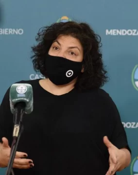 Tras el escándalo, compran 20 millones de carnets para certificar quiénes recibieron las vacunas Tras el escándalo, compran 20 millones de carnets para certificar quiénes recibieron las vacunas