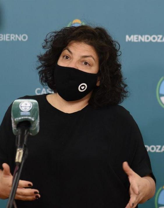 Tras el escándalo, compran 20 millones de carnets para certificar quiénes recibieron las vacunas Tras el escándalo, compran 20 millones de carnets para certificar quiénes recibieron las vacunas