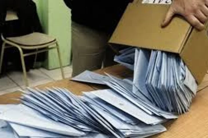 Elecciones 2021: destinan $5.500 millones a la logística y el recuento provisional de votos