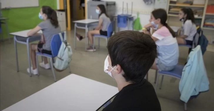 De los Ríos dijo que la presencialidad podría volver el próximo lunes: para quiénes