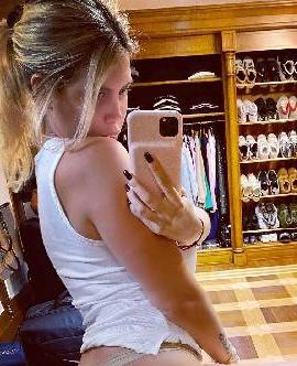 Wanda Nara, totalmente desnuda, desde la ducha: “Mi tatuaje lo dice todo…” Wanda Nara, totalmente desnuda, desde la ducha: “Mi tatuaje lo dice todo…”