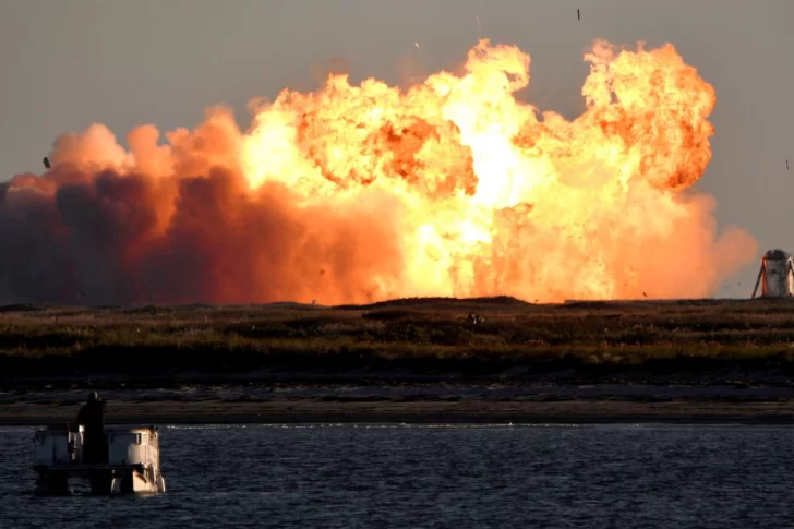 SpaceX: así explotó la nave Starship SN8 en su primer vuelo