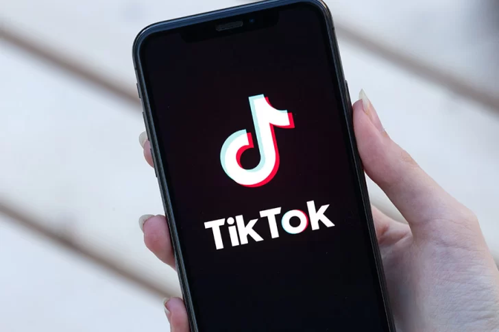 Investigan a TikTok por el uso de información de menores