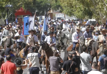 Más de 4 mil jinetes partieron rumbo a la Difunta Correa en la Cabalgata de la Fe Más de 4 mil jinetes partieron rumbo a la Difunta Correa en la Cabalgata de la Fe