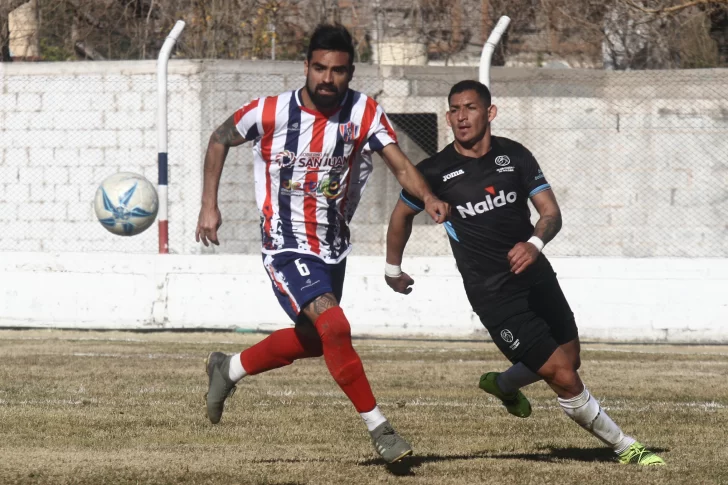 Peñarol derrotó a Juventud Unida y sigue manteniendo la ilusión