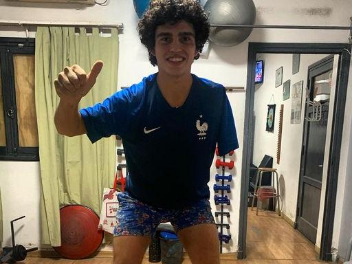 Comenzó una campaña solidaria para poder comprar la prótesis que necesita “Wey” Zapata Comenzó una campaña solidaria para poder comprar la prótesis que necesita “Wey” Zapata