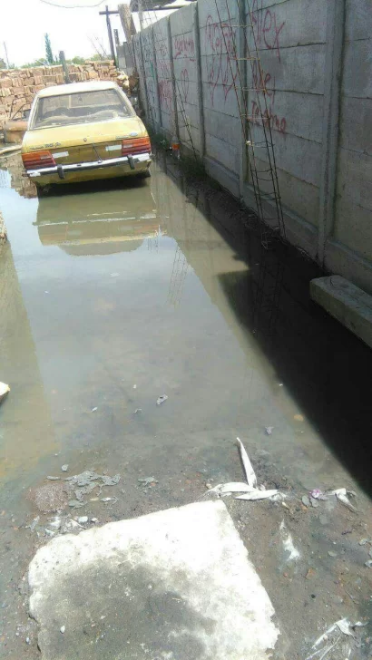 Un colapso cloacal inundó de aguas servidas varias casas en Caucete Un colapso cloacal inundó de aguas servidas varias casas en Caucete