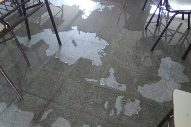 Lluvia, granizo y viento, el combo que causó graves daños en una escuela de Jáchal