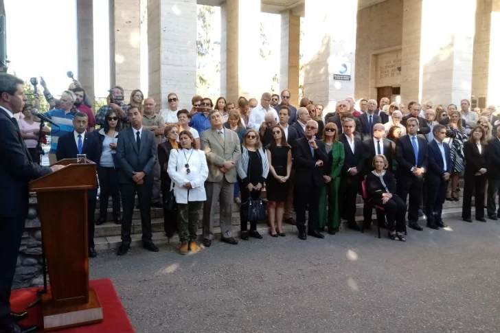 La ceremonia del sepelio de Gómez Centurión, vista desde el aire