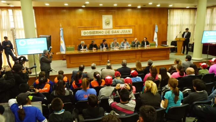 Presentaron la serie Argentina-Colombia por Copa Davis Presentaron la serie Argentina-Colombia por Copa Davis