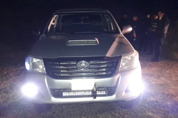 Rompió la cuarentena, aplastó un cono de un control y encima tenía las patentes tapadas