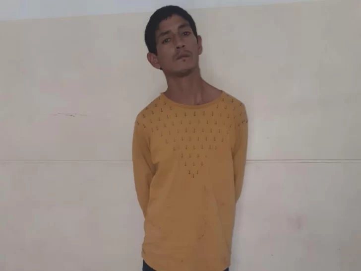 Lo atrapan llevando a pie un tanque de 850 litros en un carrito que sustrajo en pleno día Lo atrapan llevando a pie un tanque de 850 litros en un carrito que sustrajo en pleno día