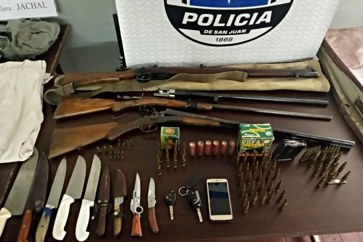 Puestero sorprendió a cazadores y lo amenazaron: un detenido y un arsenal secuestrado