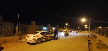 Discutió con su pareja mientras bebía, le arrojó una silla y un vaso y la amenazó con un cuchillo Discutió con su pareja mientras bebía, le arrojó una silla y un vaso y la amenazó con un cuchillo