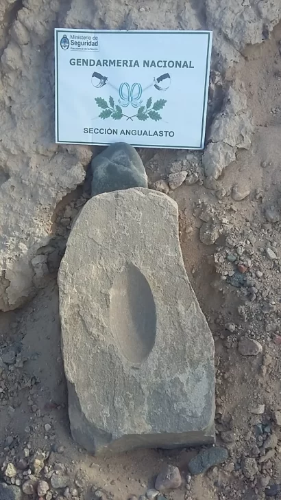 Gendarmería encontró en Iglesia piedras usadas hace 800 años por aborígenes