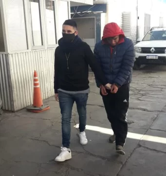 Apresan en Rawson a un joven que intentó matar a cuchillazos a un hombre Apresan en Rawson a un joven que intentó matar a cuchillazos a un hombre