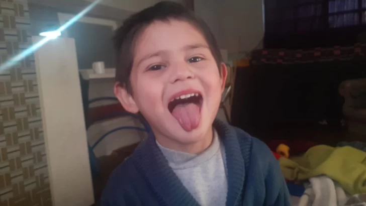 Reclaman que la obra social desamparó a un nene con el problema de desarrollo de Messi Reclaman que la obra social desamparó a un nene con el problema de desarrollo de Messi