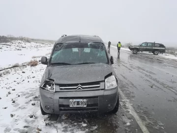 Nevó en Altos de El Colorado y hubo al menos dos accidentes